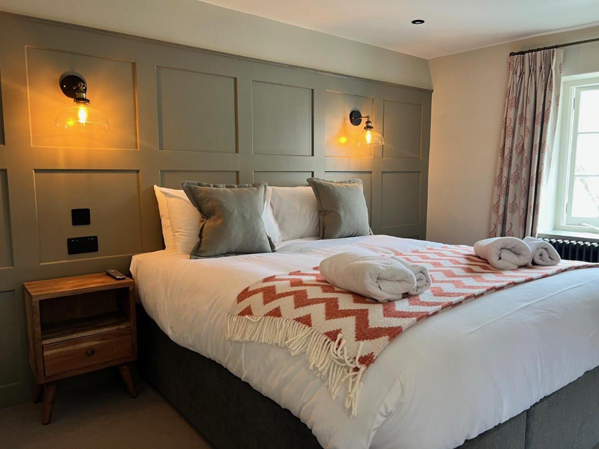 The Punchbowl Inn 3*