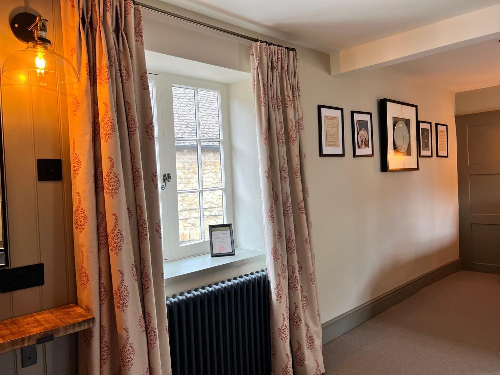 The Punchbowl Inn Woodstock